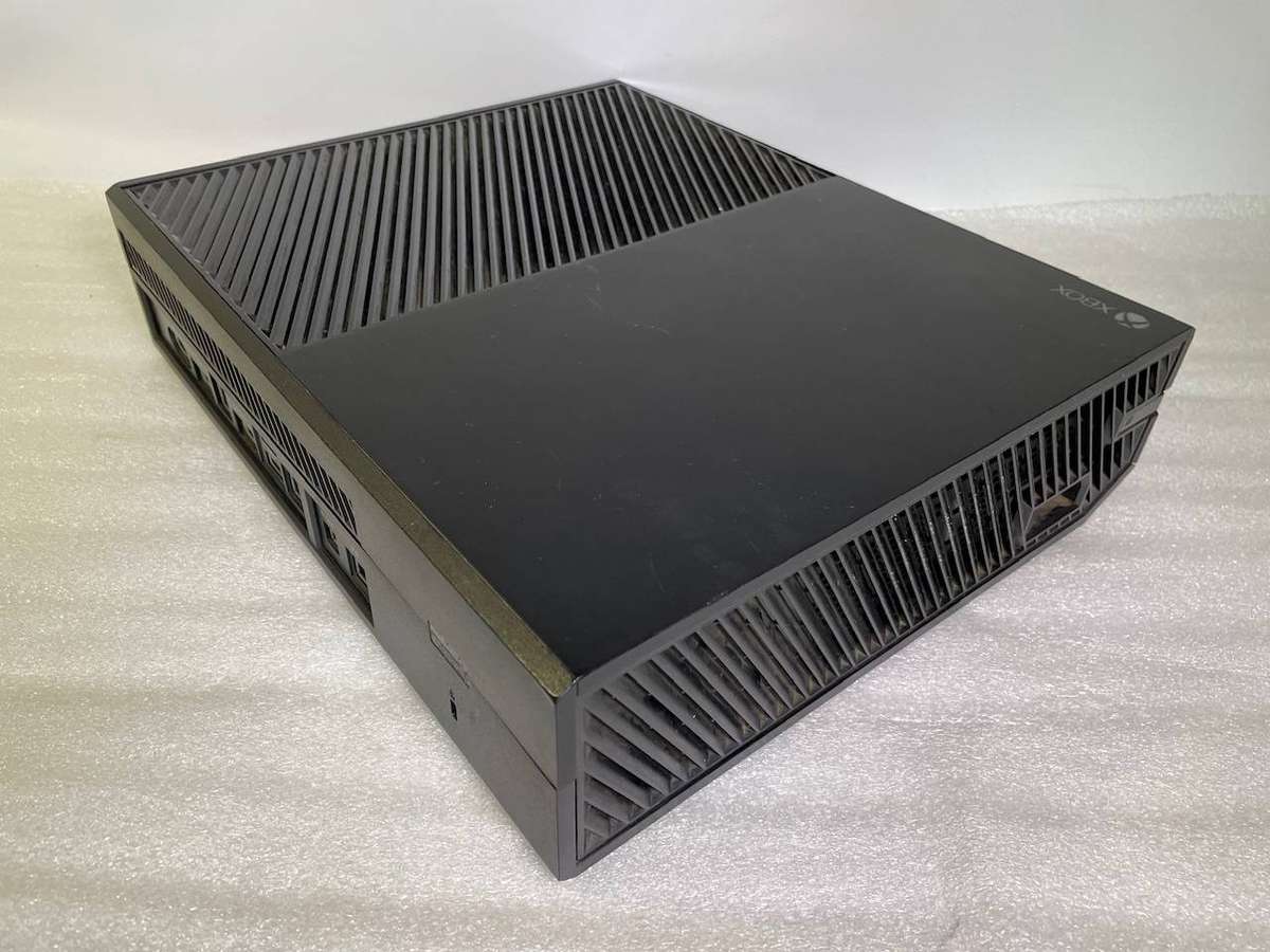 Xbox One Console  500GB  Includes Original Power Supply  1 Rand Start!