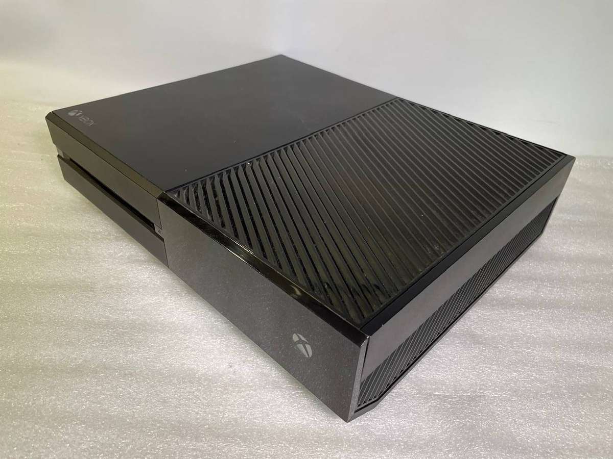 Xbox One Console  500GB  Includes Original Power Supply  1 Rand Start!