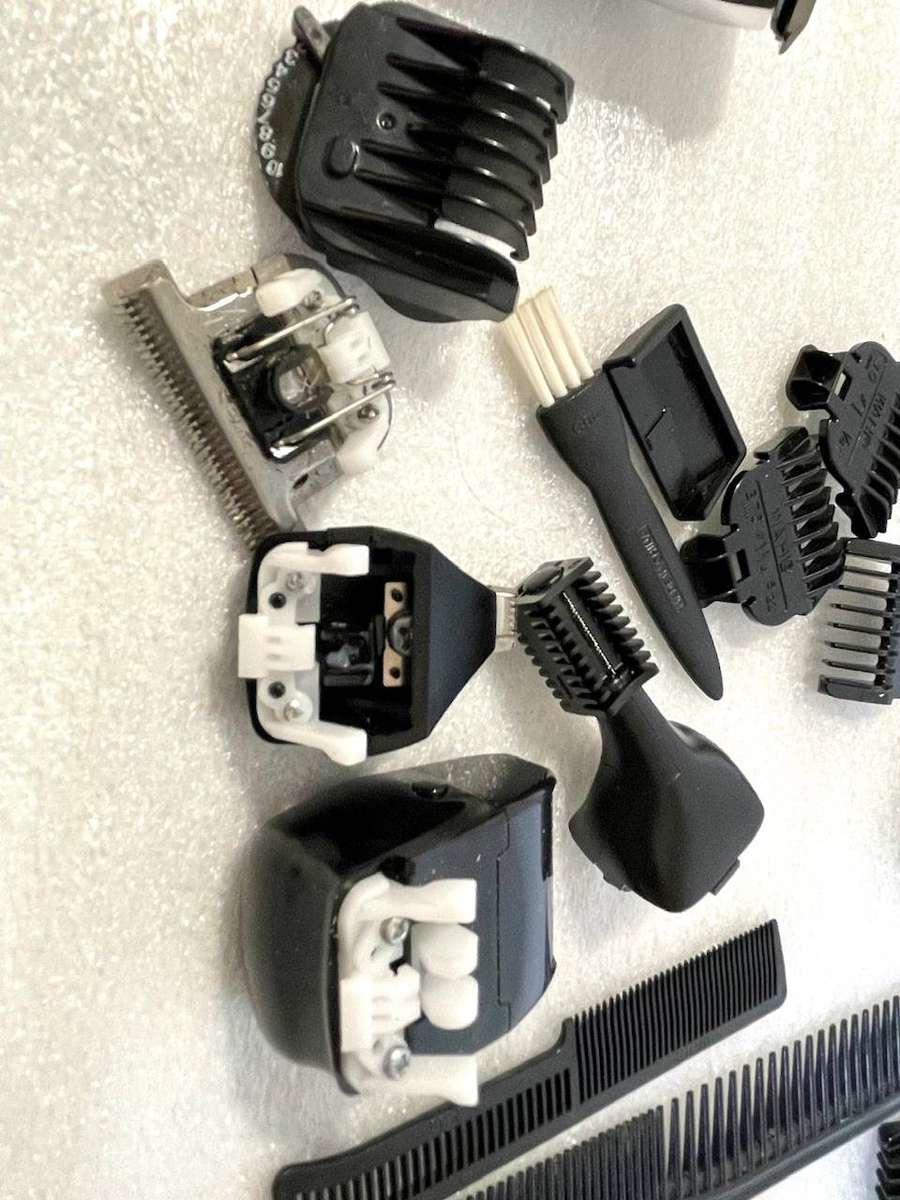 Wahl 9893L Beard Trimmer  Full Grooming Kit | Excellent Condition | Many Attachments