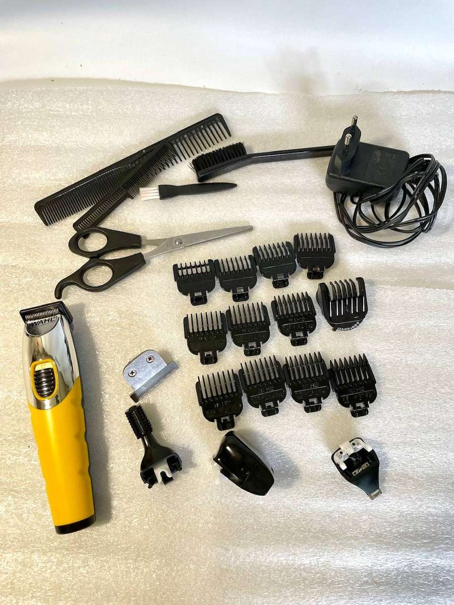 Wahl 9893L Beard Trimmer  Full Grooming Kit | Excellent Condition | Many Attachments