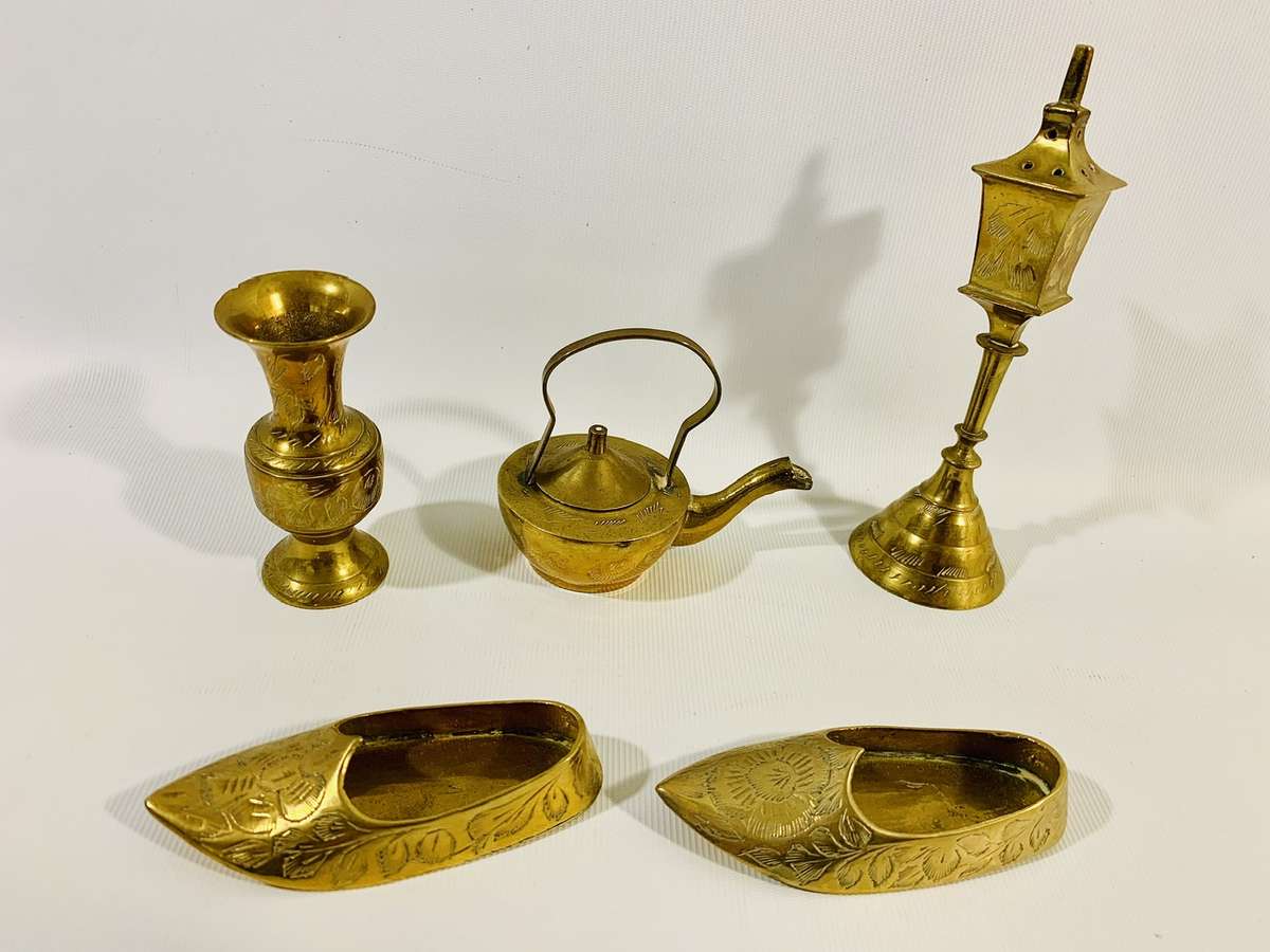 Elegant Set of 5 Brass Showpiece Ornaments
