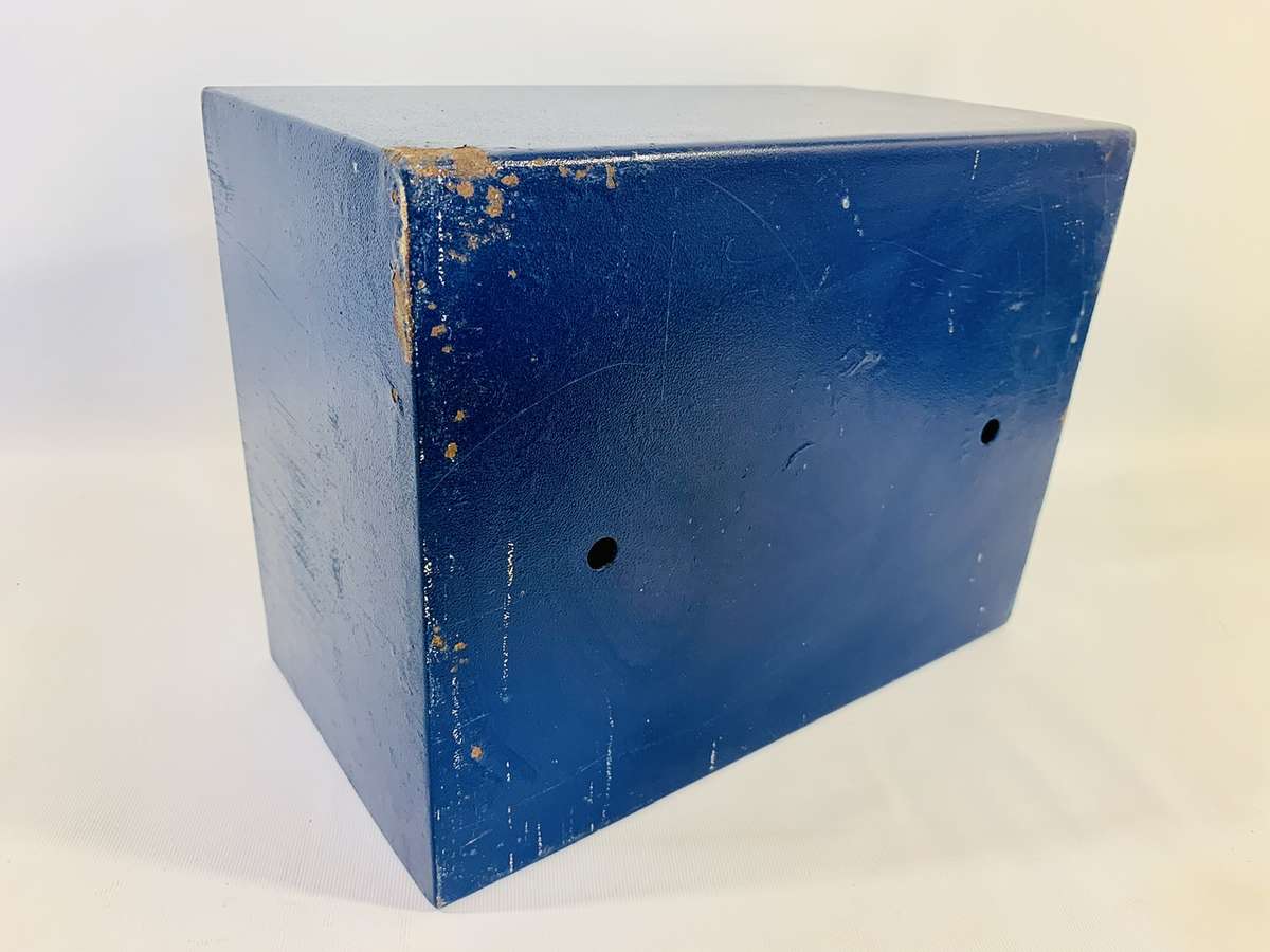 Safe with 2 Keys (Two Brick / Wall Mount)