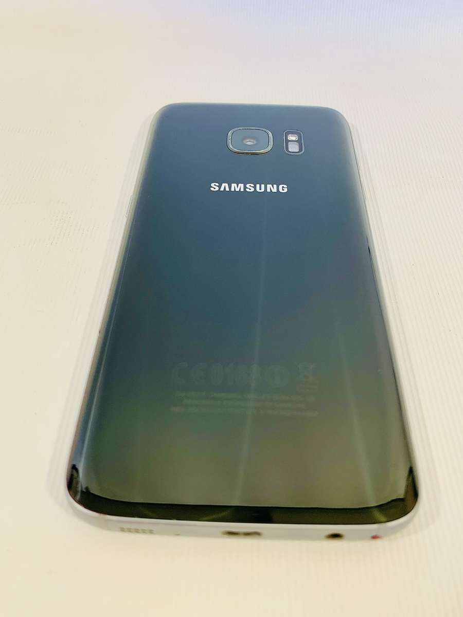 Samsung galaxy S7 mobile phone (parts or repair)