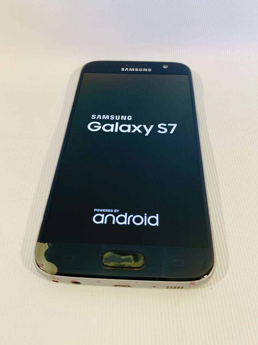 Samsung galaxy S7 mobile phone (parts or repair)