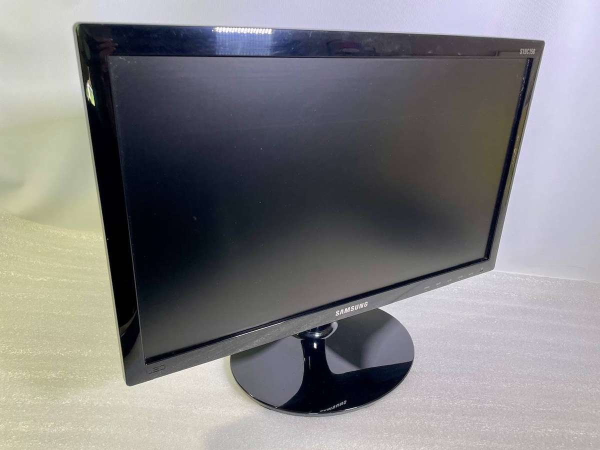 Samsung 19 LED Monitor  S19C150 (LS19C150)  Good Condition
