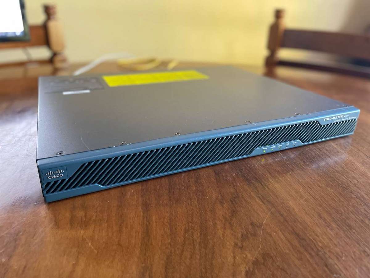 Cisco ASA 5510 Series Adaptive Security Appliance + ASA SSM-10 Module