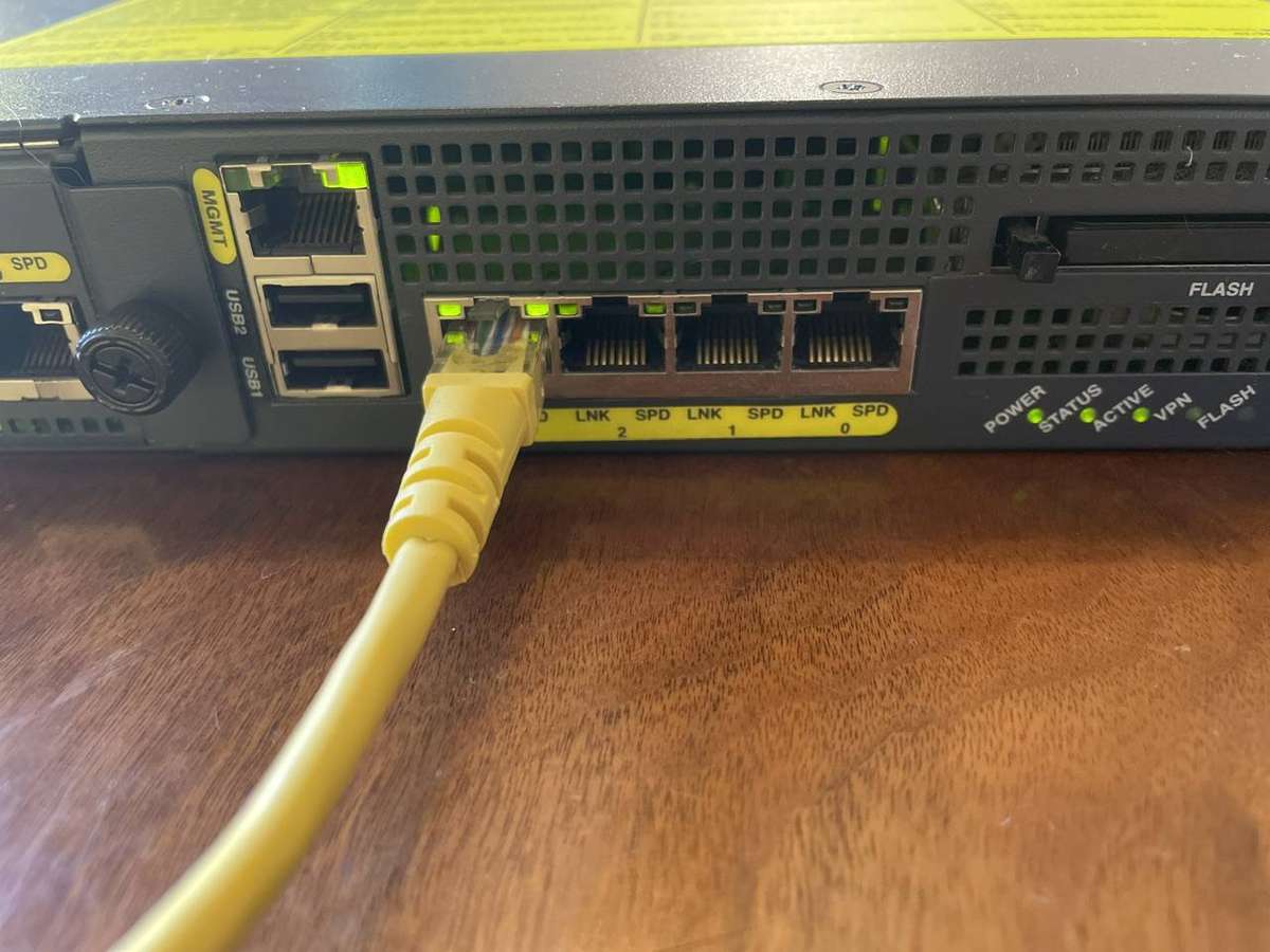 Cisco ASA 5510 Series Adaptive Security Appliance + ASA SSM-10 Module