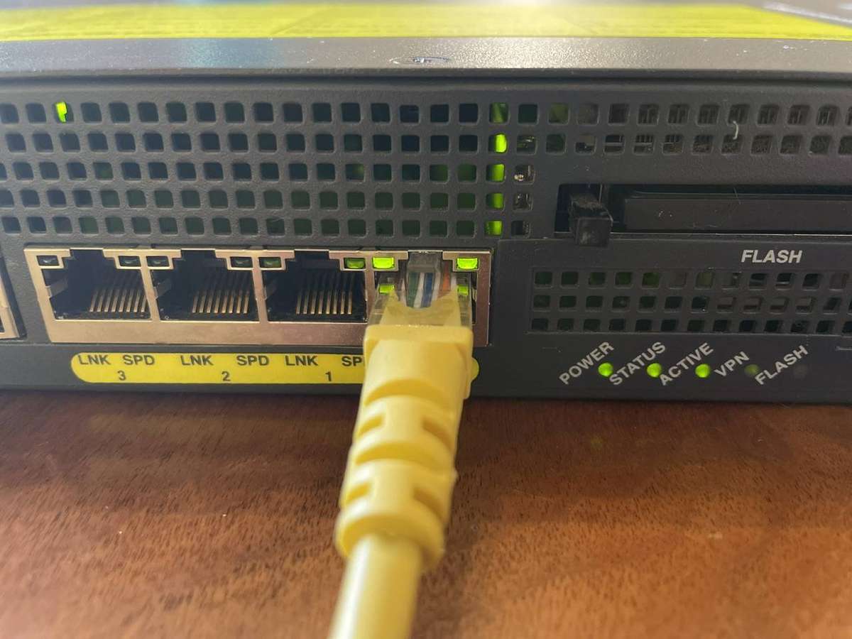 Cisco ASA 5510 Series Adaptive Security Appliance + ASA SSM-10 Module