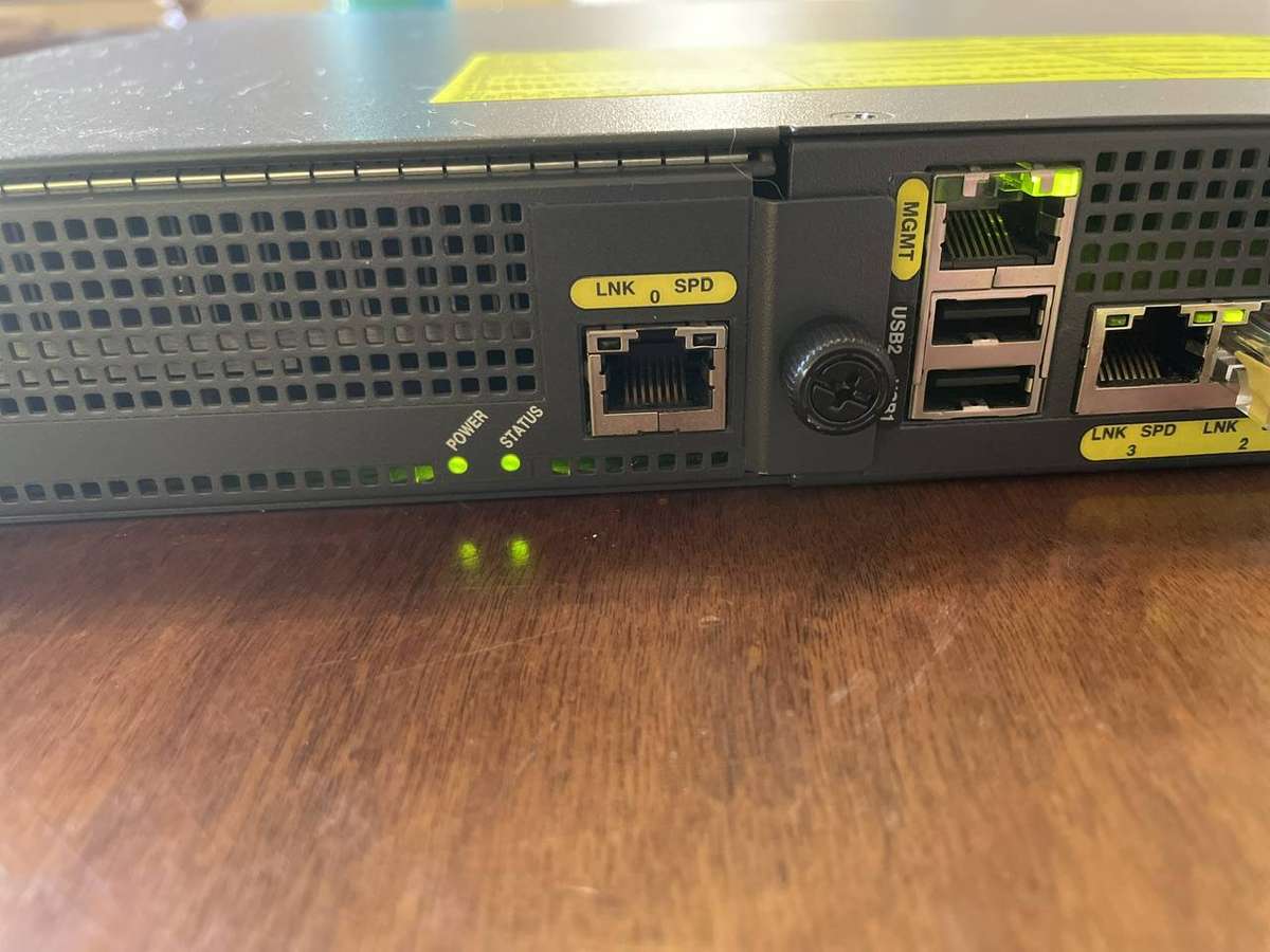 Cisco ASA 5510 Series Adaptive Security Appliance + ASA SSM-10 Module
