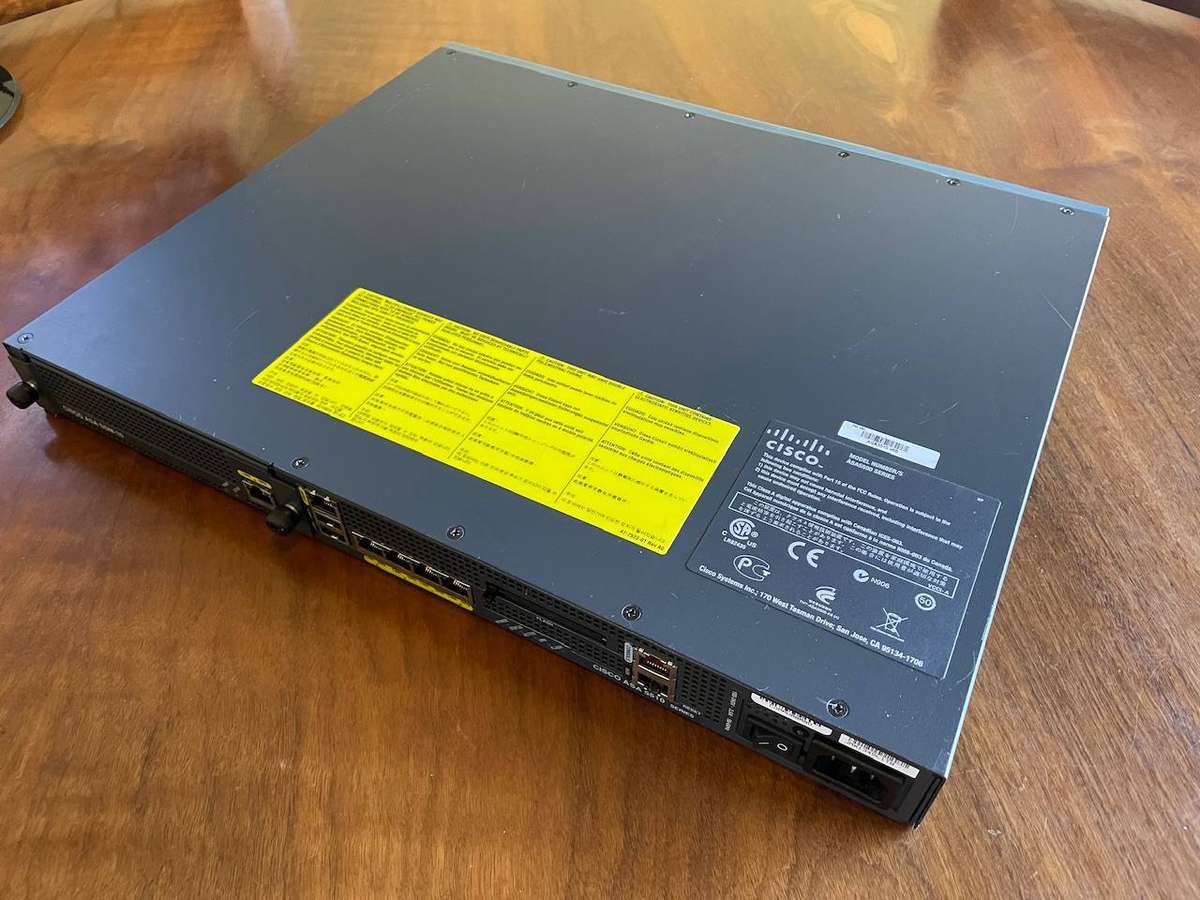 Cisco ASA 5510 Series Adaptive Security Appliance + ASA SSM-10 Module