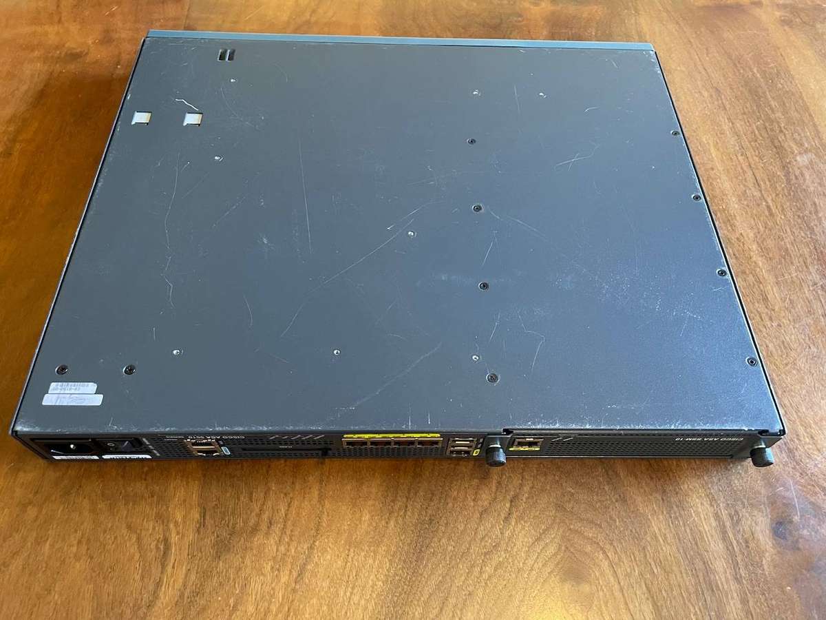 Cisco ASA 5510 Series Adaptive Security Appliance + ASA SSM-10 Module