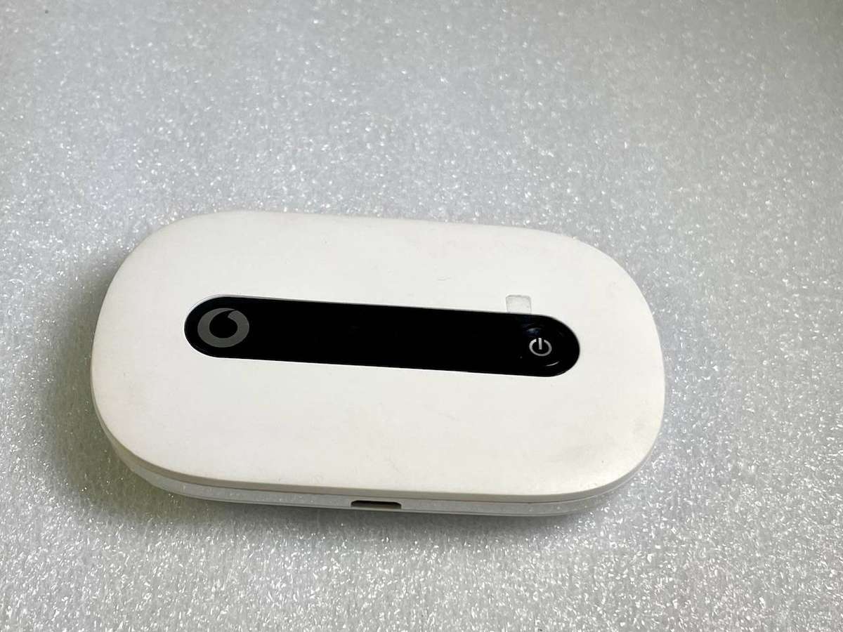 Vodacom Mobile Wi-Fi R206 3G Hotspot Router  Tested & Working