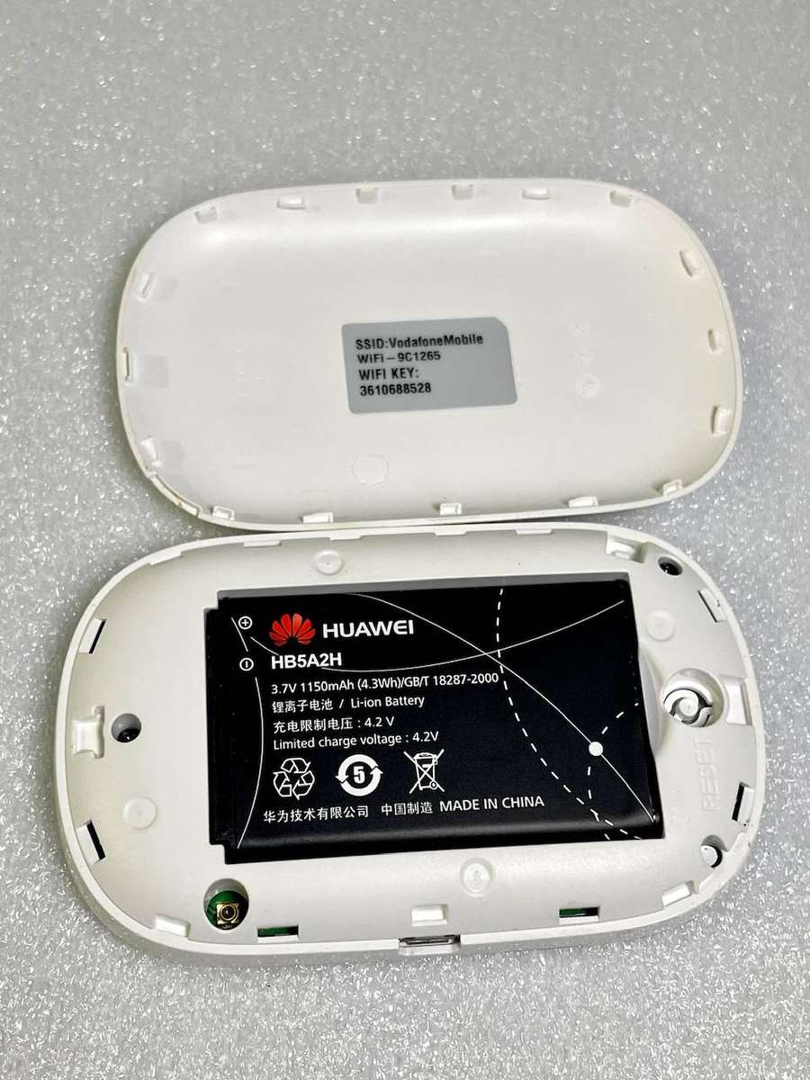 Vodacom Mobile Wi-Fi R206 3G Hotspot Router  Tested & Working