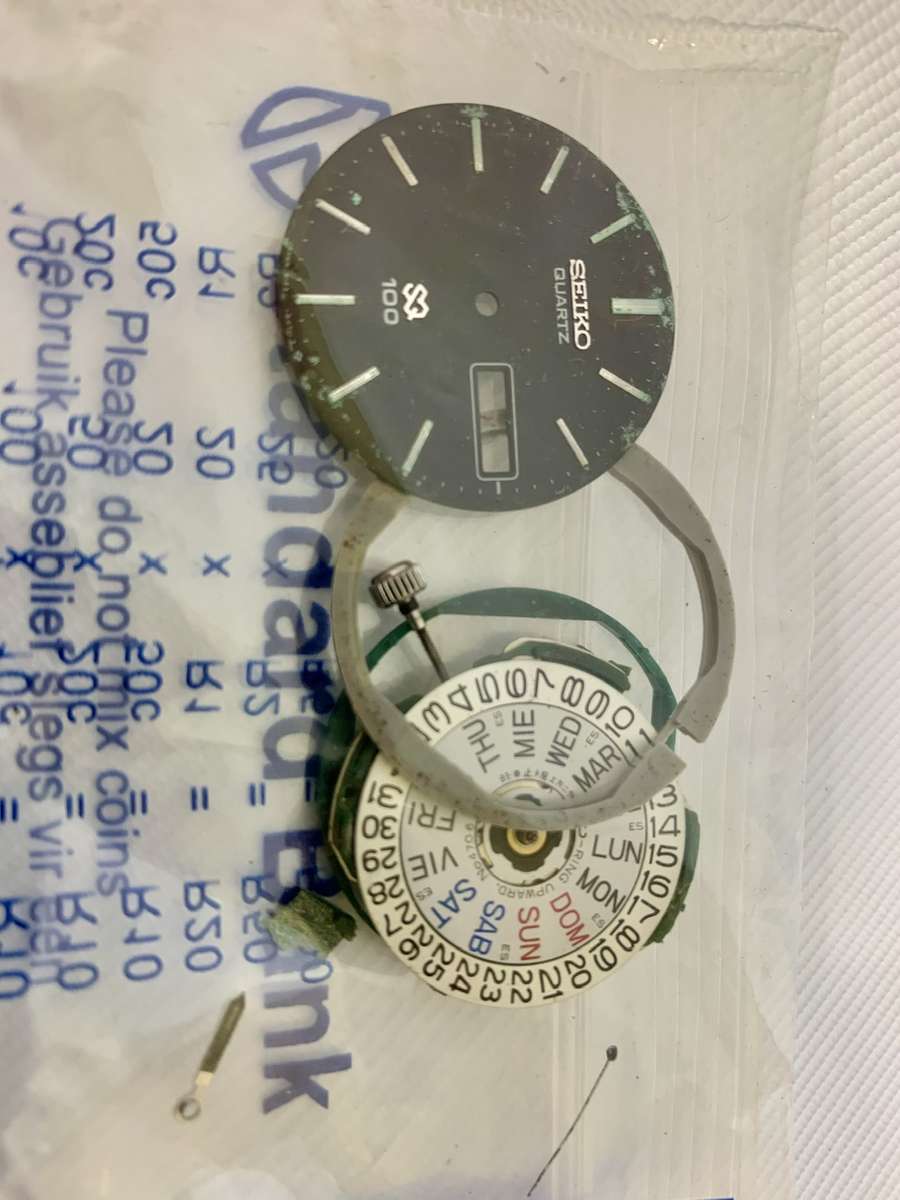 Replica Mens Seiko 5 25 Jewels Watch with Golden Anchor Automatic Movement