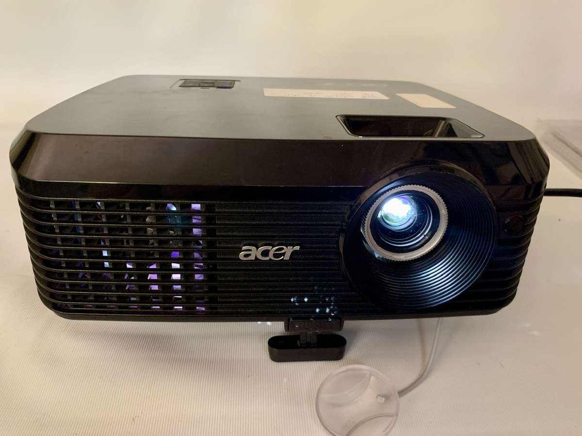Acer X1130K DLP Projector (read description)