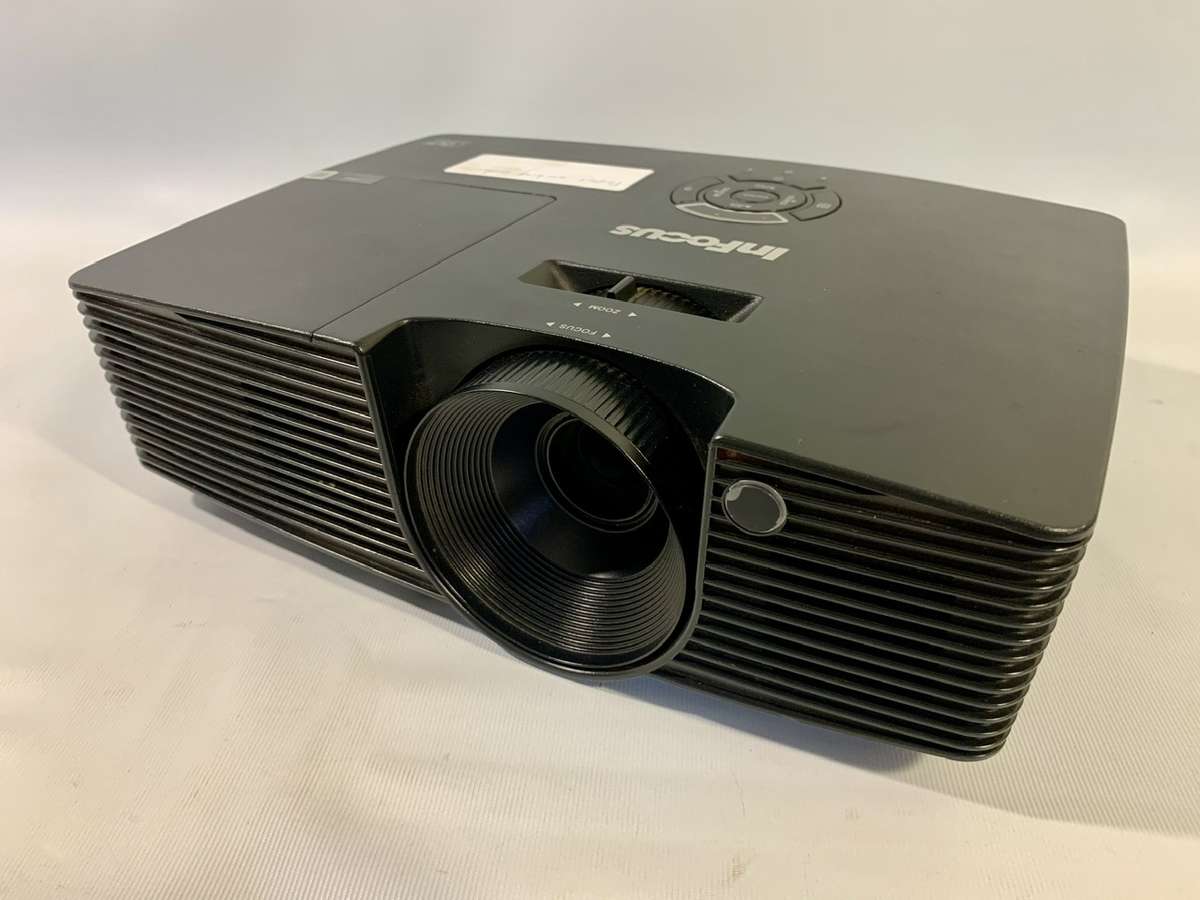 InFocus IN220 DLP Projector