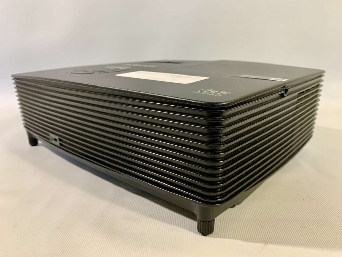 InFocus IN220 DLP Projector