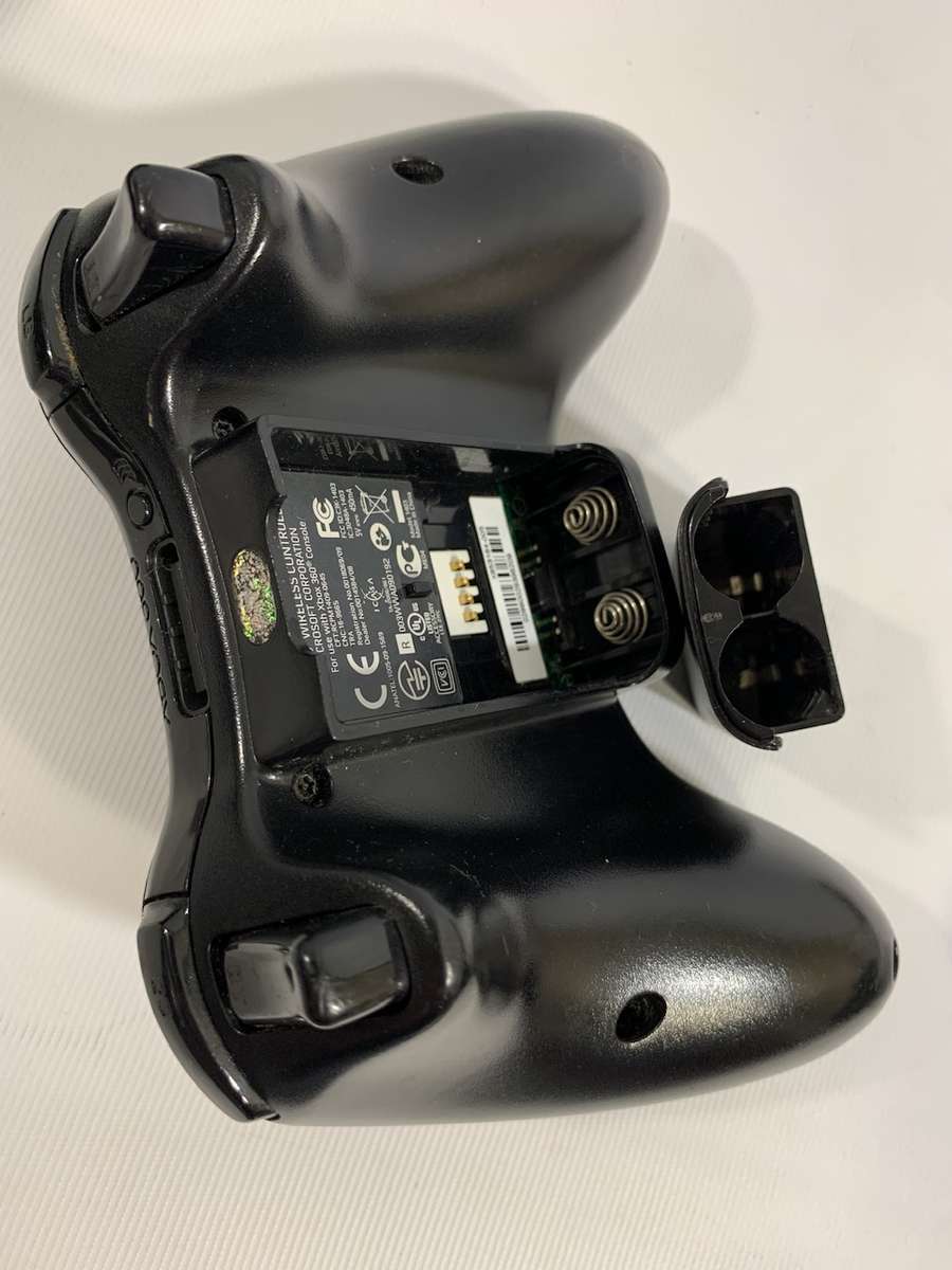 Xbox 360 Slim Console Model 1439 (Parts or Repair)