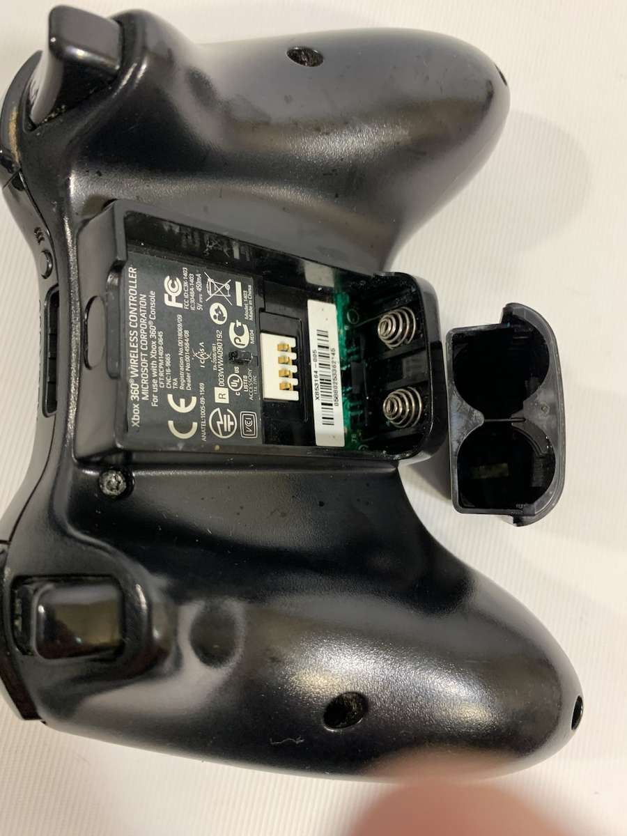 Xbox 360 Slim Console Model 1439 (Parts or Repair)