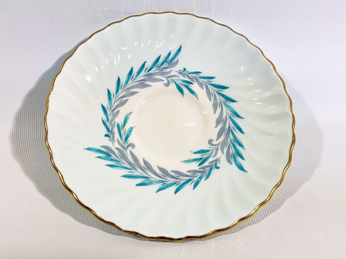 Exquisite Minton Bone China Teacup Trio  Symphony Pattern (S-557)