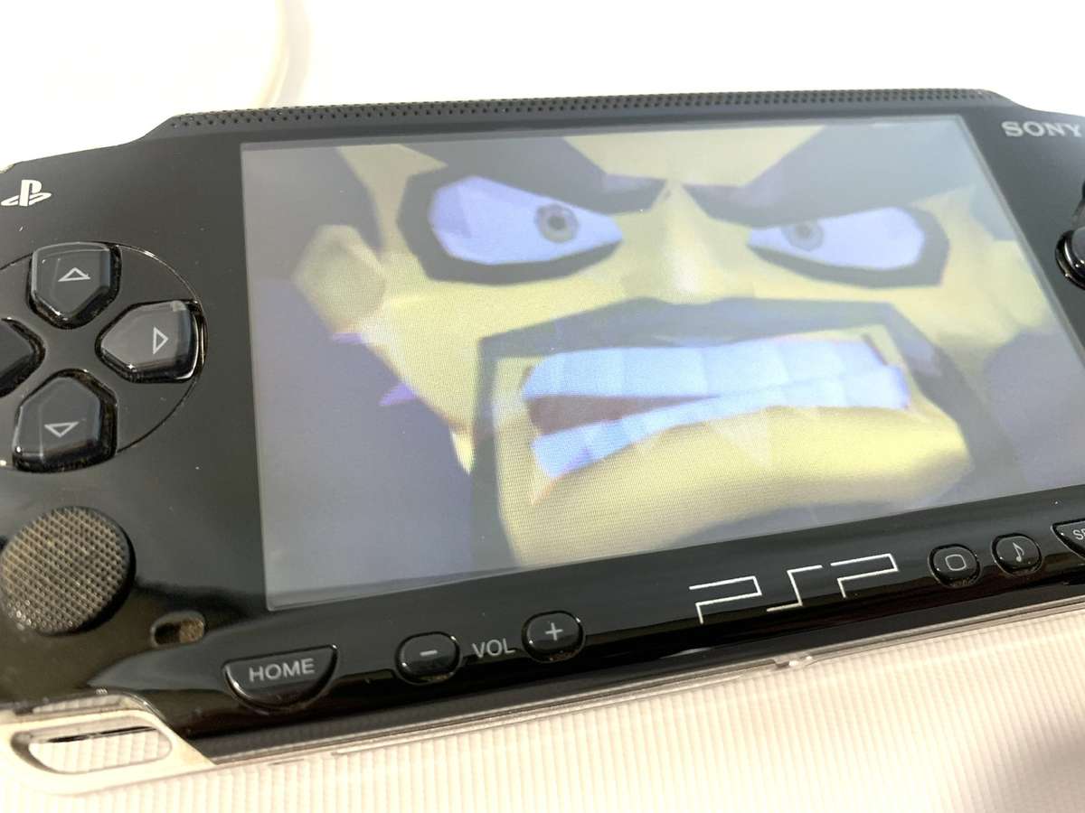 PSP 1004 (Works, but needs charger and battery)