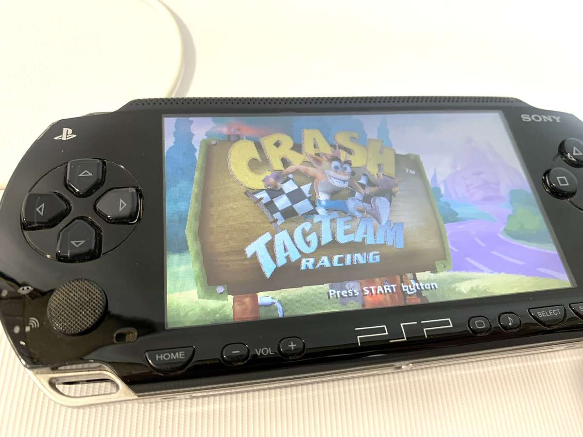 PSP 1004 (Works, but needs charger and battery)