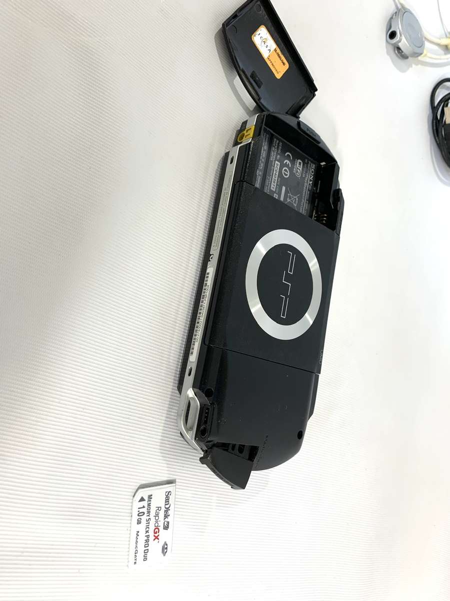 PSP 1004 (Works, but needs charger and battery)