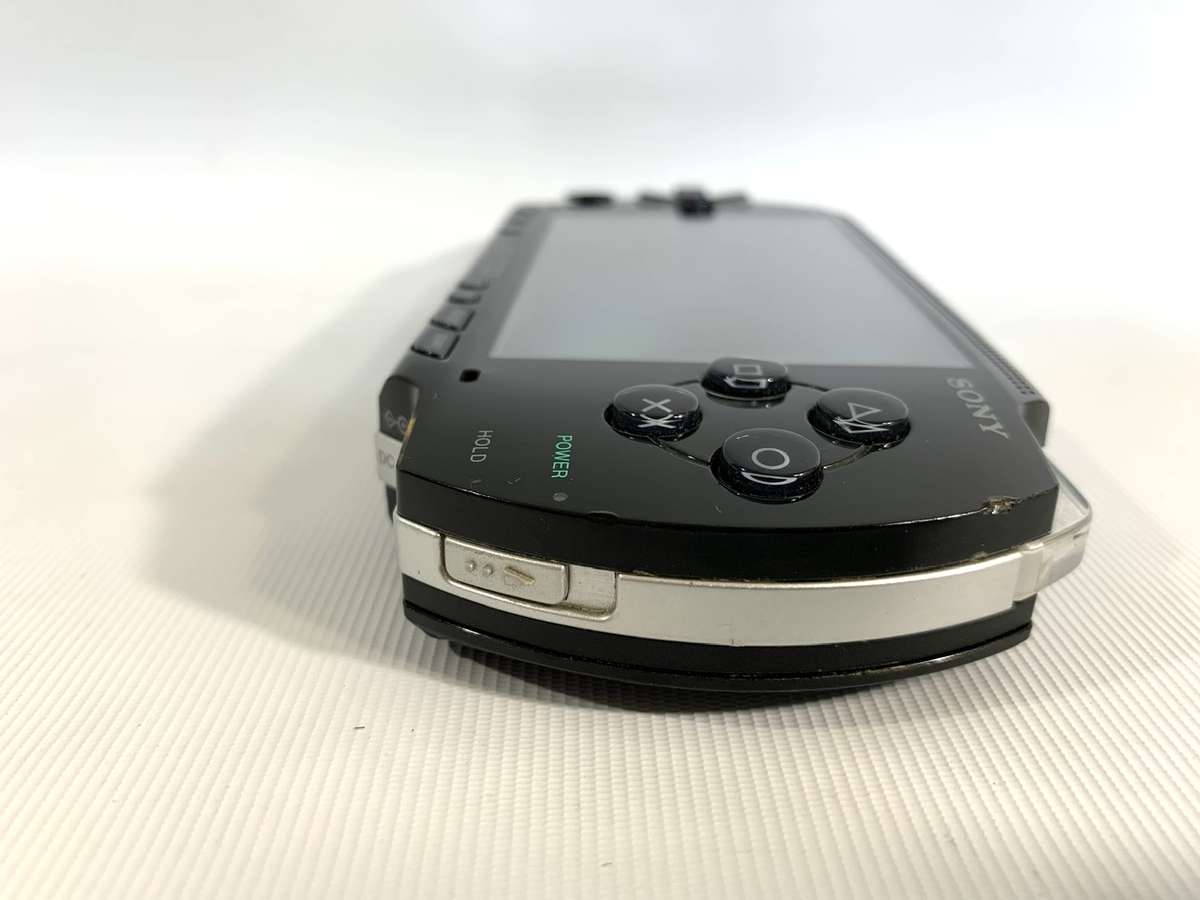 PSP 1004 (Works, but needs charger and battery)