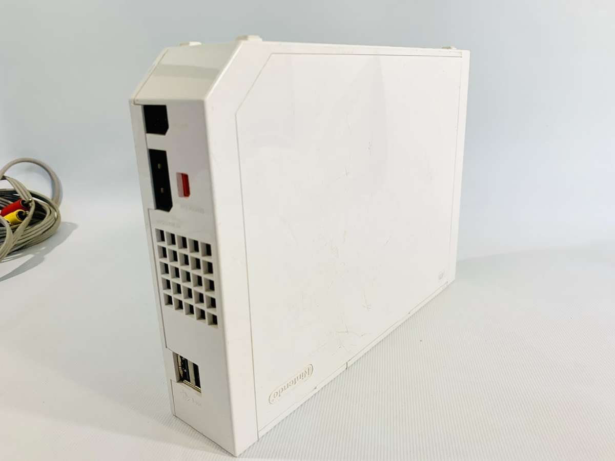 Nintendo Wii Console with Accessories (please read description)