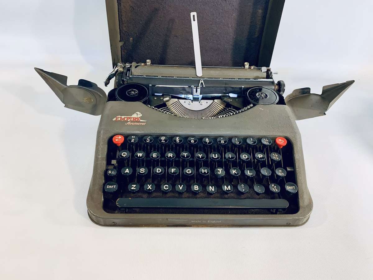 Empire Aristocrat Typewriter (works, but needs adjustment)