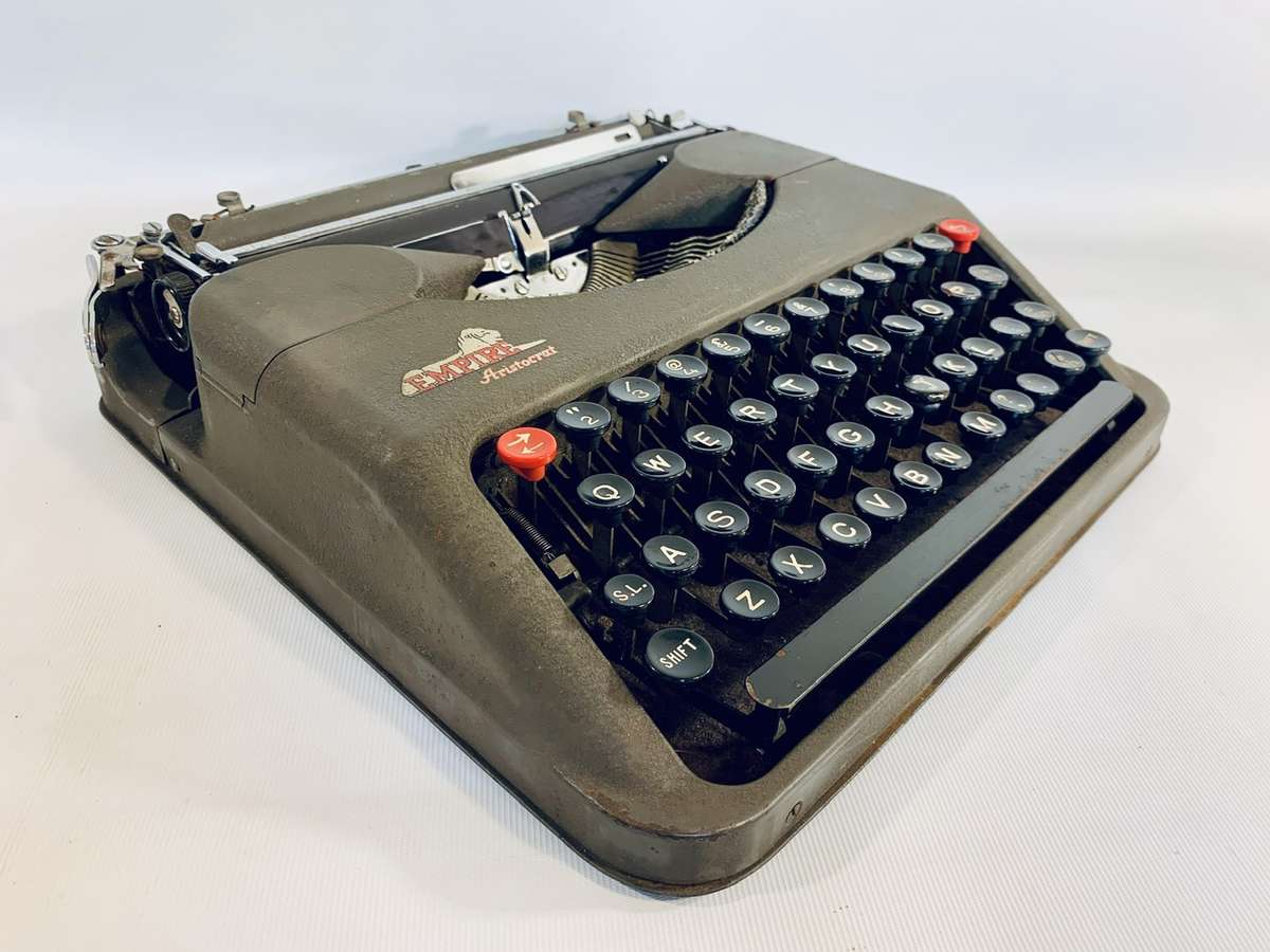Empire Aristocrat Typewriter (works, but needs adjustment)