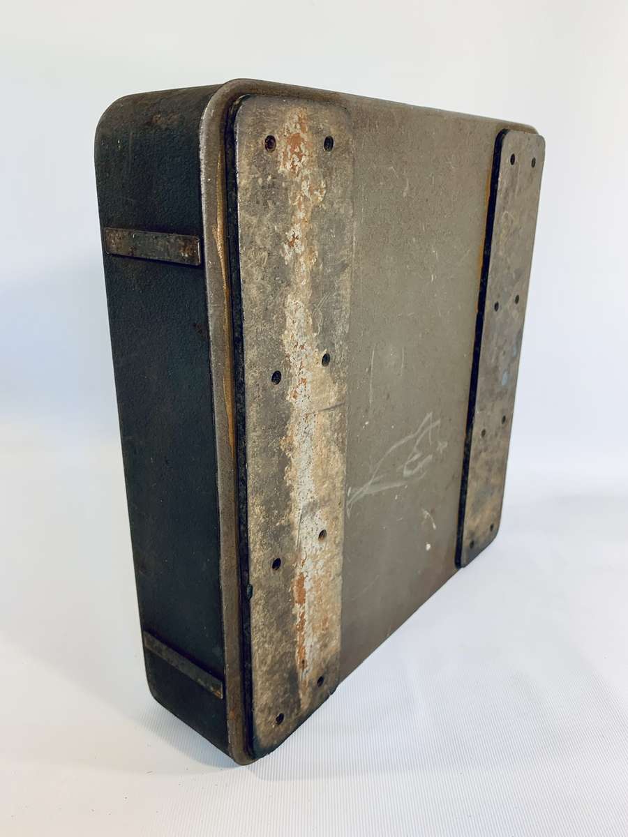 Empire Aristocrat Typewriter (works, but needs adjustment)