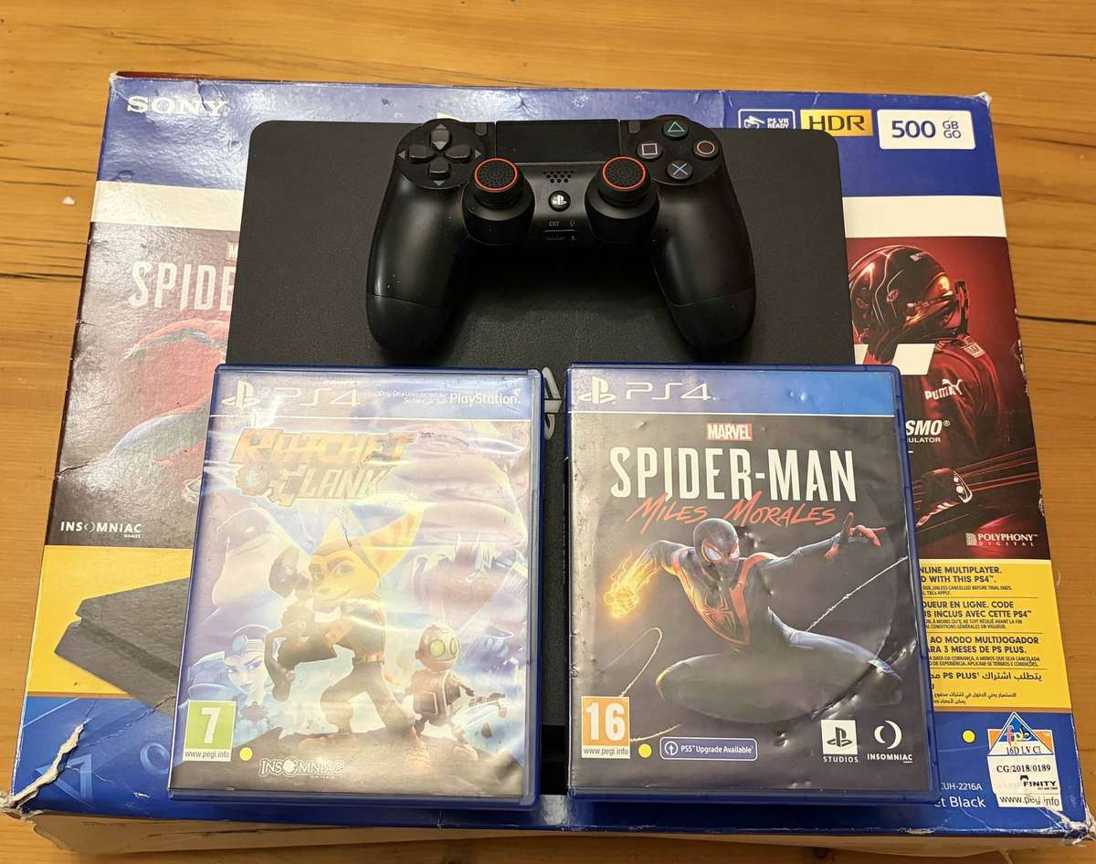 PlayStation 4 Slim 500GB bundle