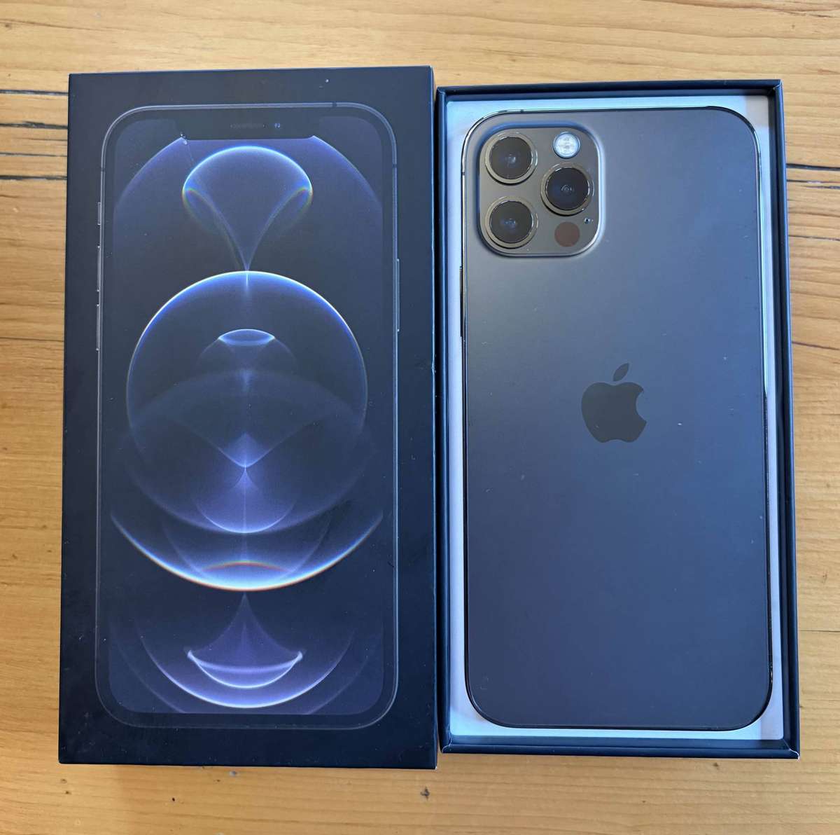 iPhone 12 Pro 256GB  Graphite | Excellent Condition