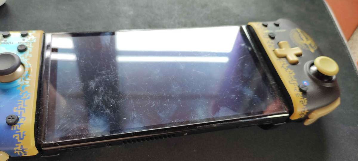 Nintendo Switch OLED TOTK Edition + Hori Split Pad Pro Zelda Gamepad