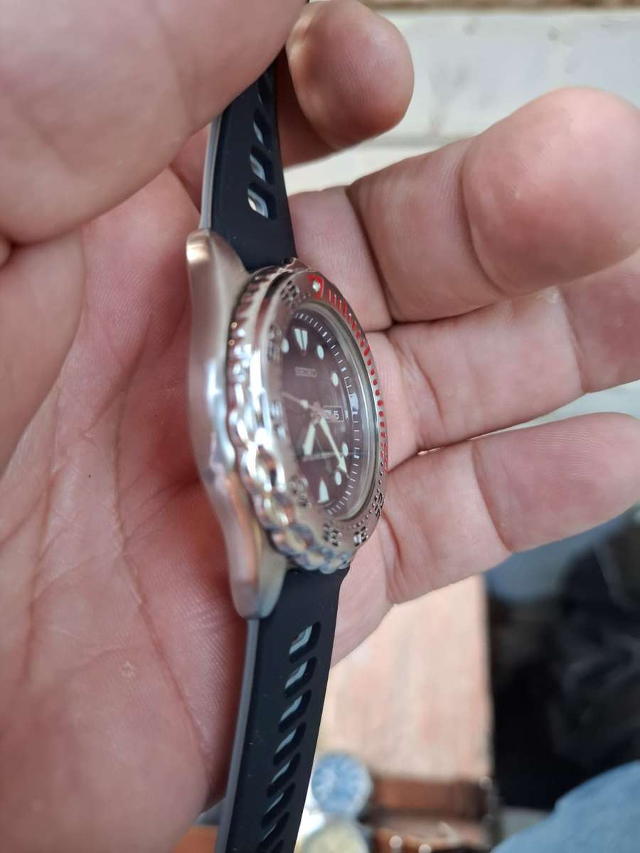 Seiko Quartz 200M Divers Watch 7N36-6A49