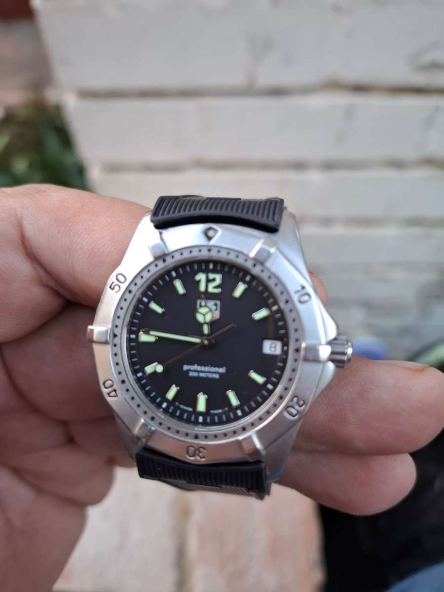 Tag Heuer Mens 2000 Classic Quartz Black Dial WK1110