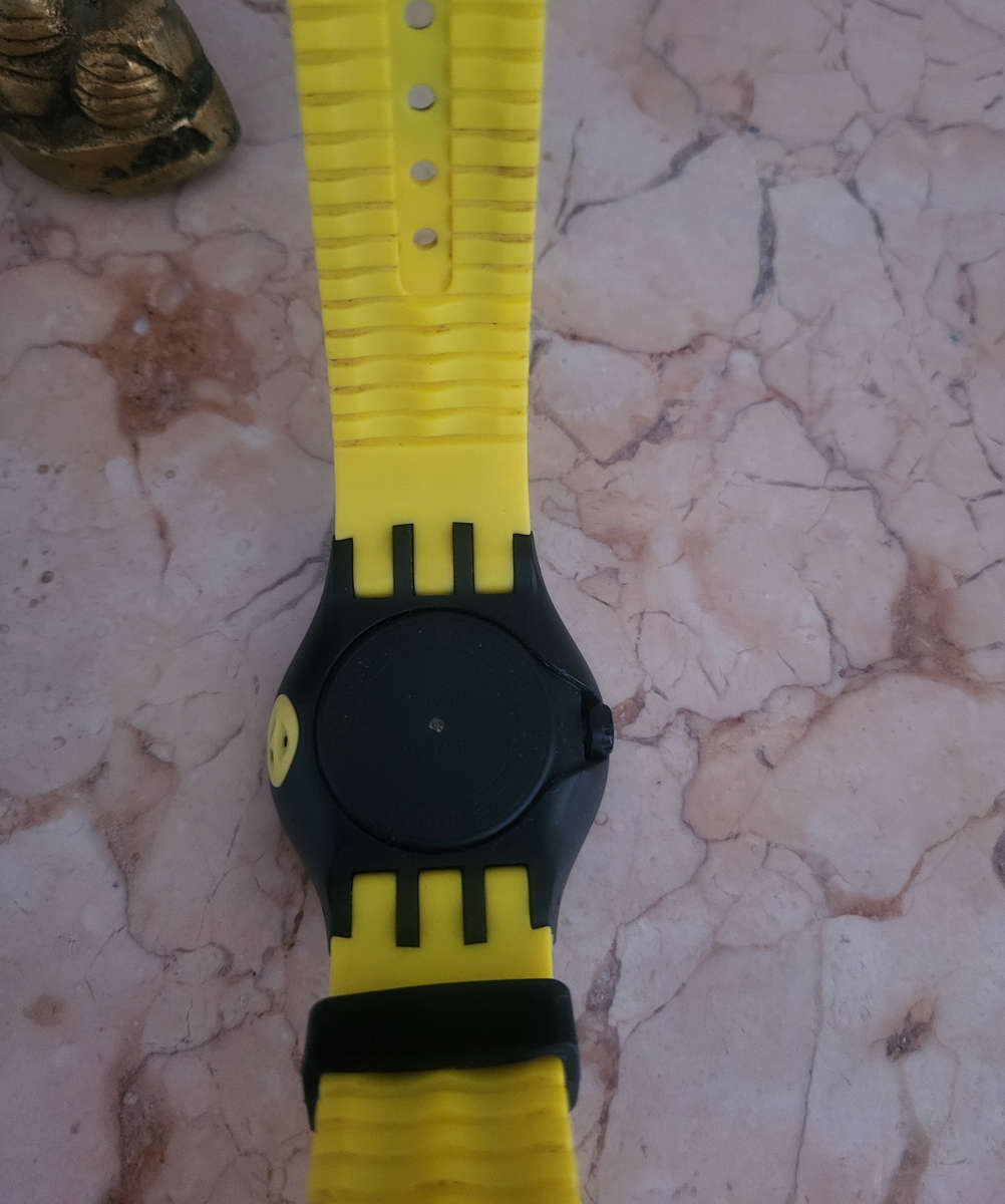 AN AMAZING FUN SCUBA SWATCH " FARFALLINO GIALLO " !