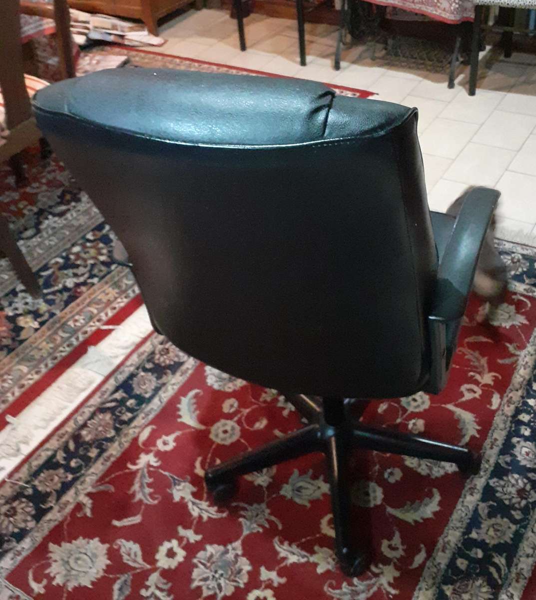 Office chair - leather