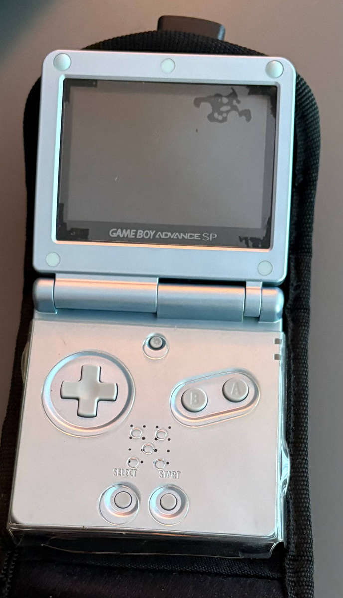 Game Boy Advance SP