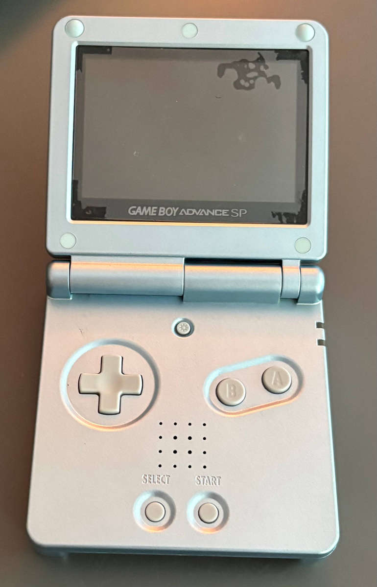 Game Boy Advance SP