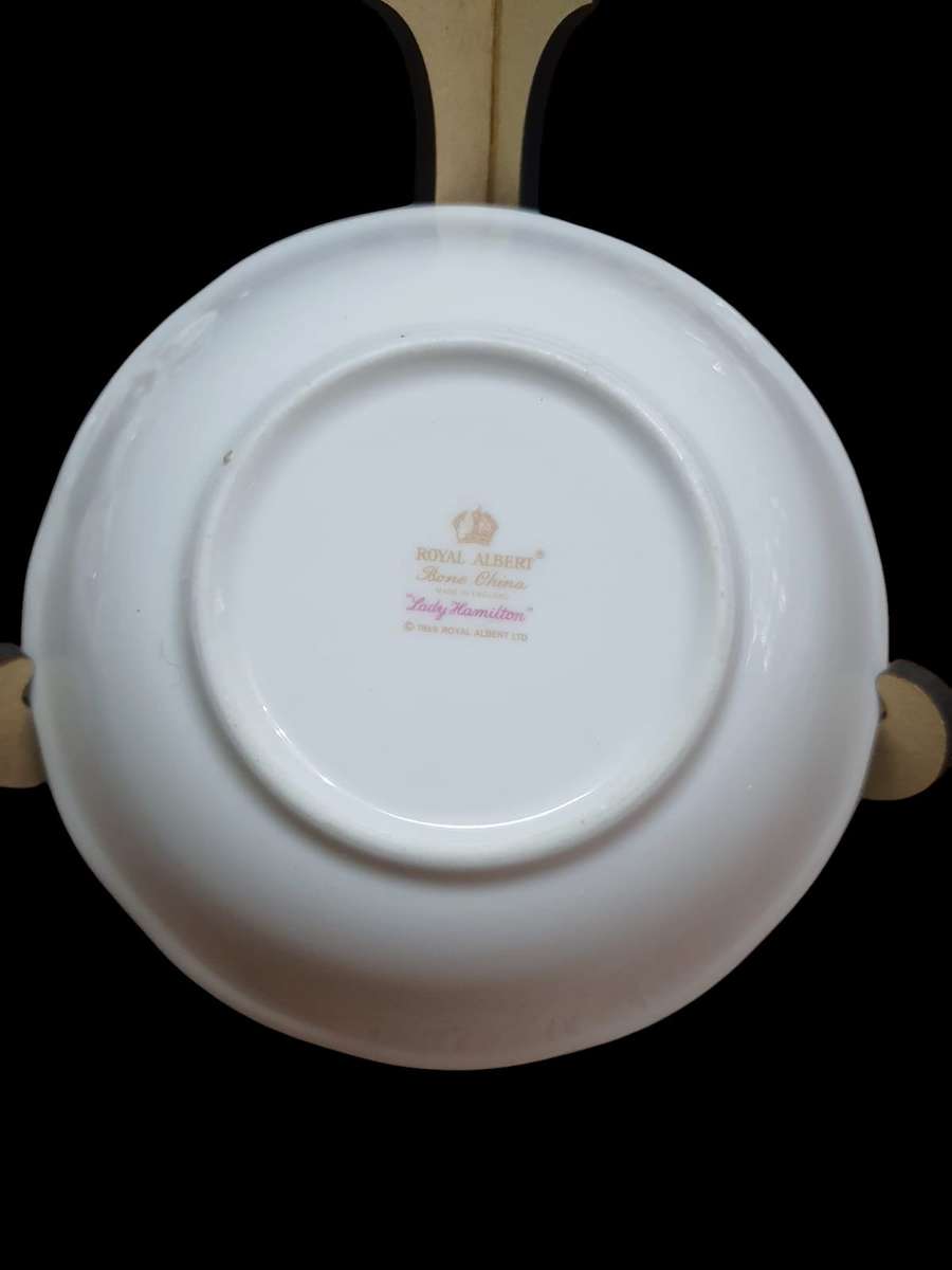 Royal Albert Lady Hamilton 20Pc dinner set