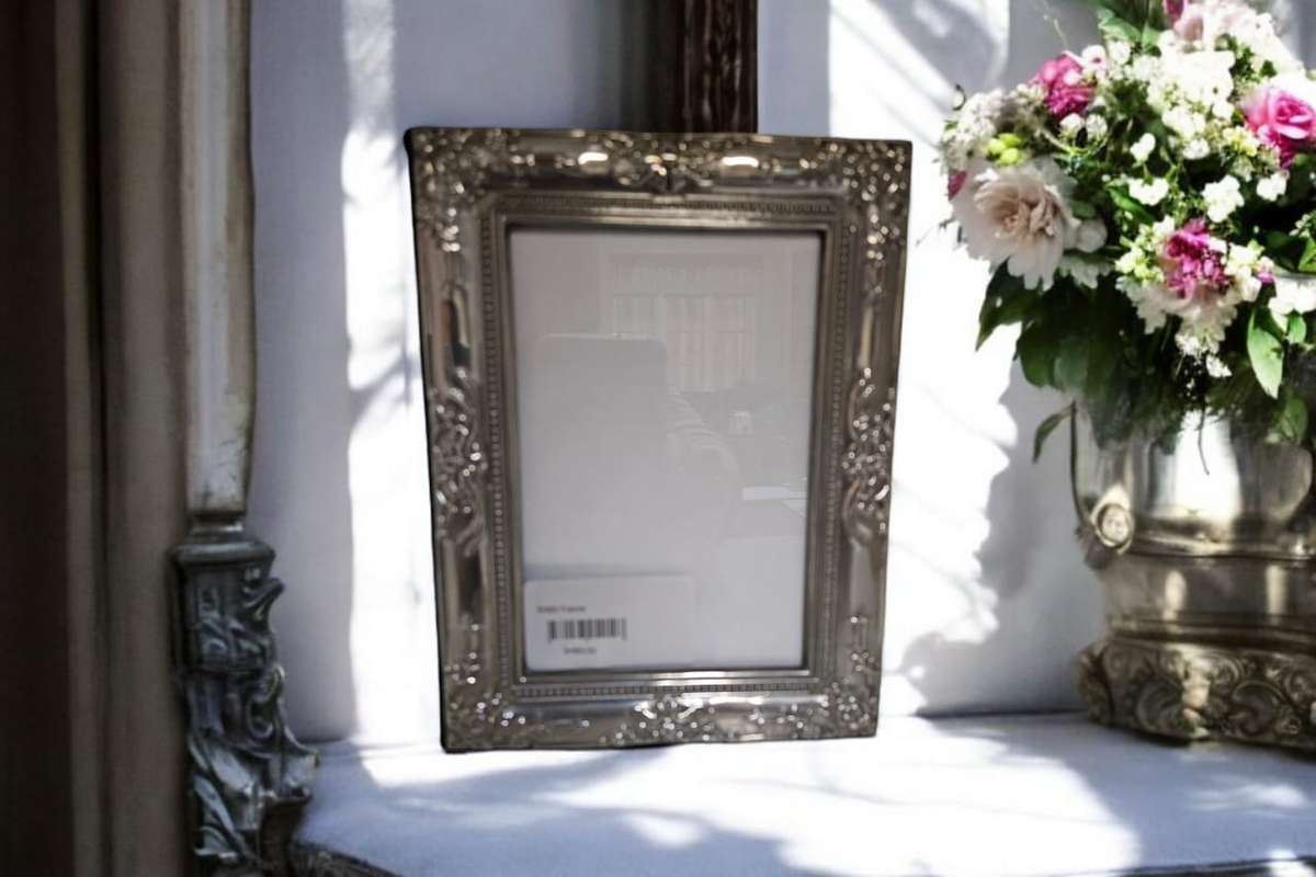 Beautifully crafted silver plated photo album perfect addition to any vintage collection