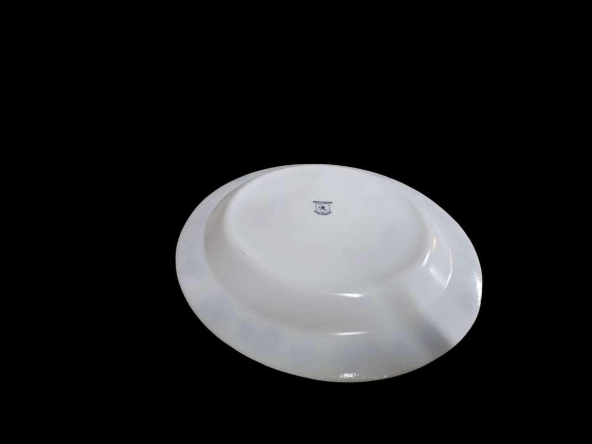 Vintage French Arcopal Blue and White Floral cake plate, a stunning 70s classic shape at 26cm