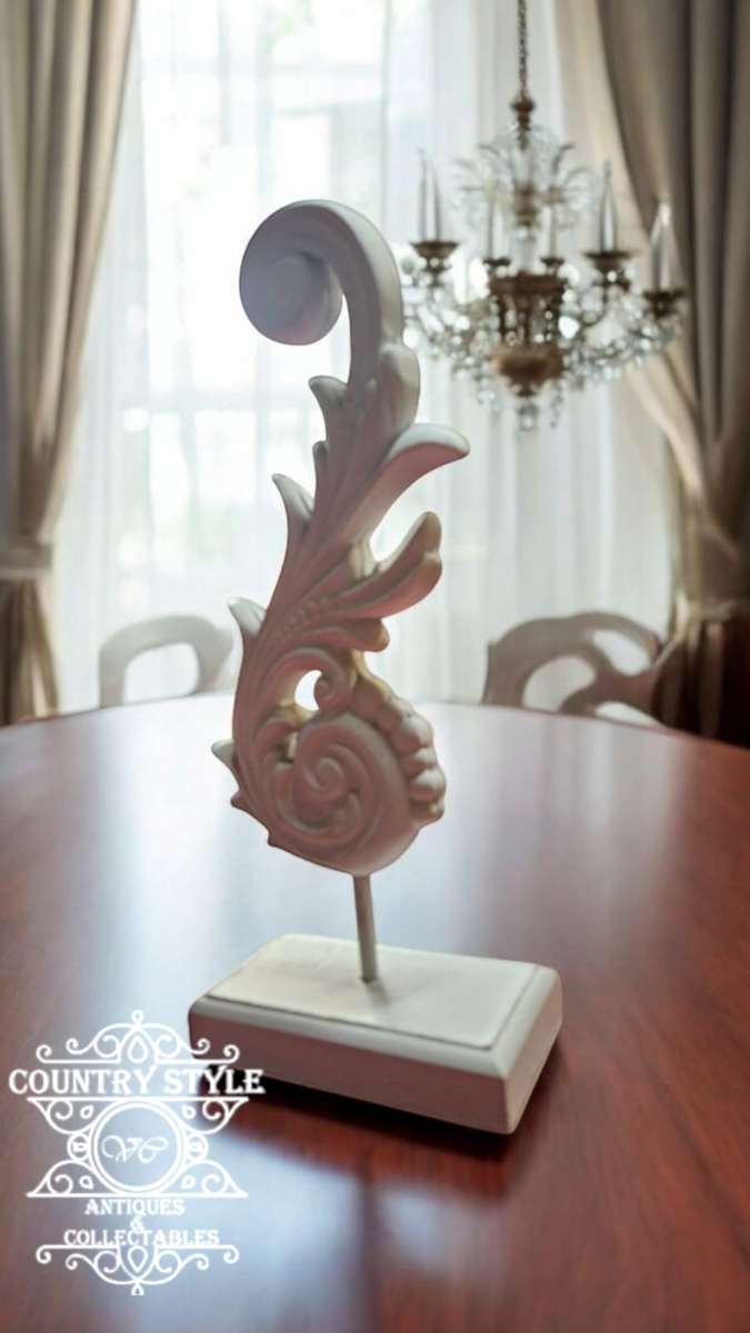 Wooden Carved Decorative Sculpture