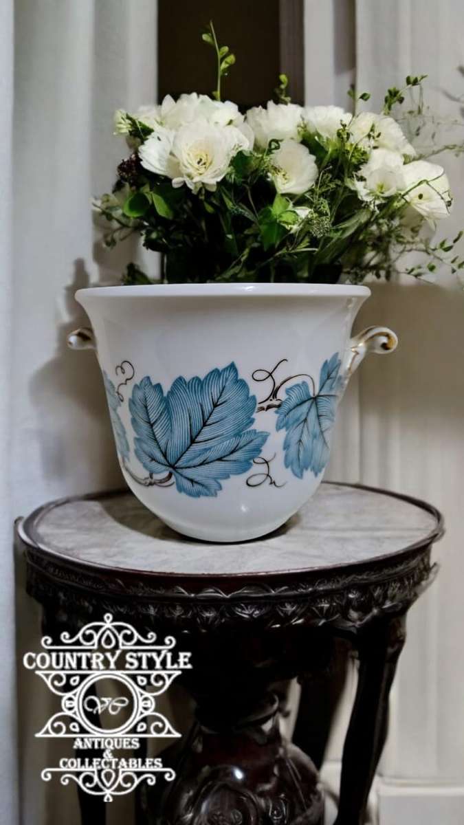 Alboth & Kaiser Bavaria Porcelain Planter