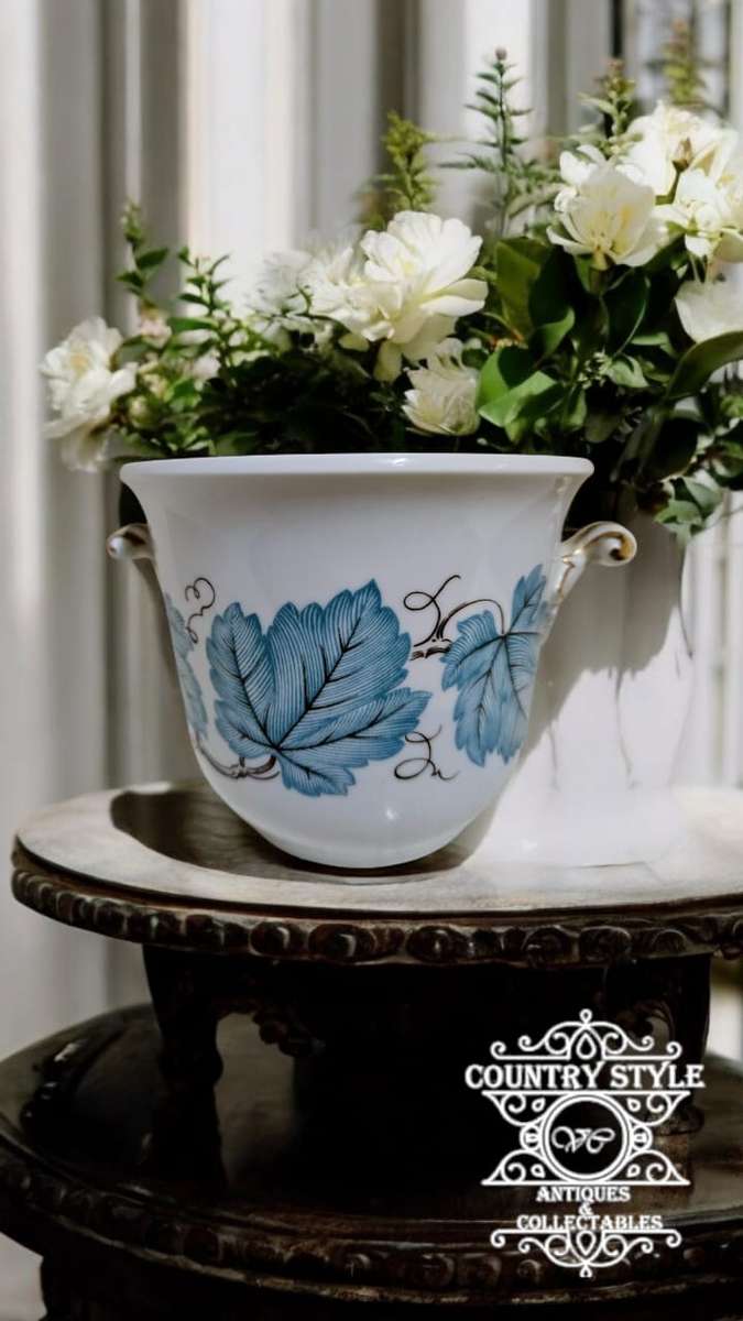 Alboth & Kaiser Bavaria Porcelain Planter