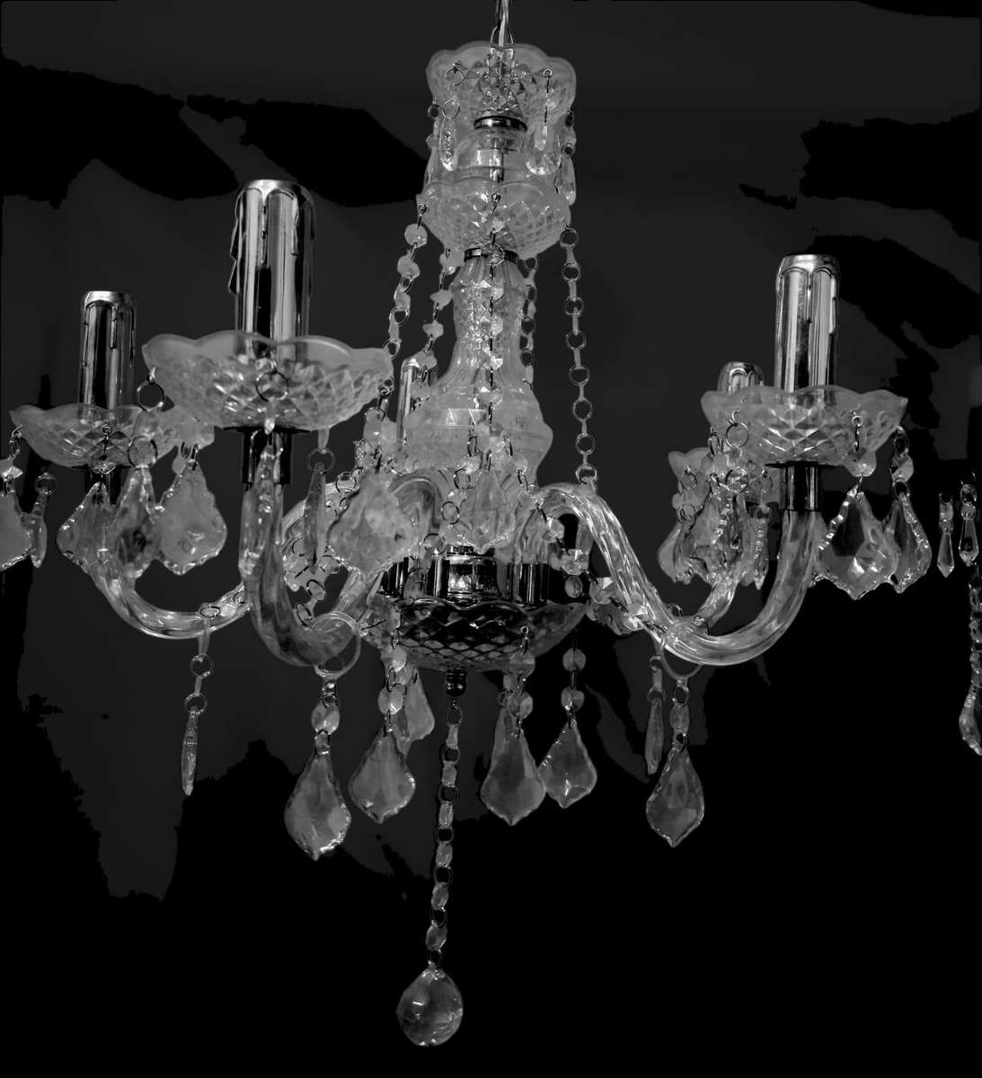 6-light acrylic chandelier