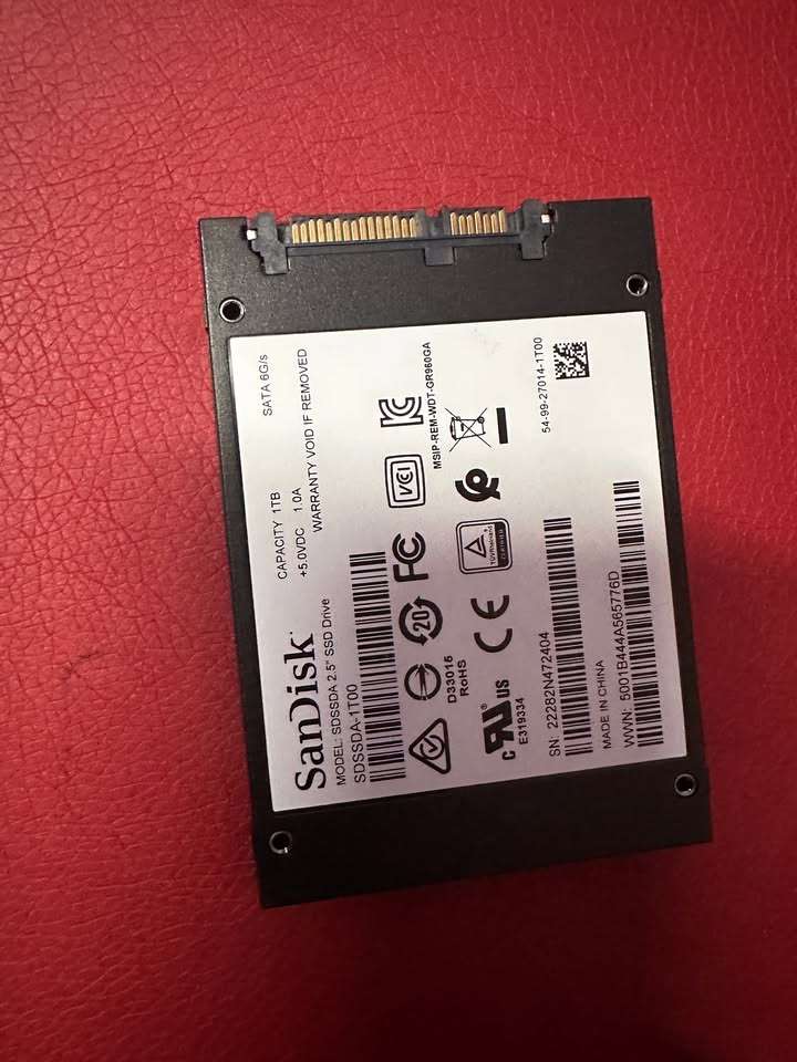 SanDisk Plus 2.5-inch 1000GB Serial ATA III SLC Internal SSD SDSSDA-1000G-G26