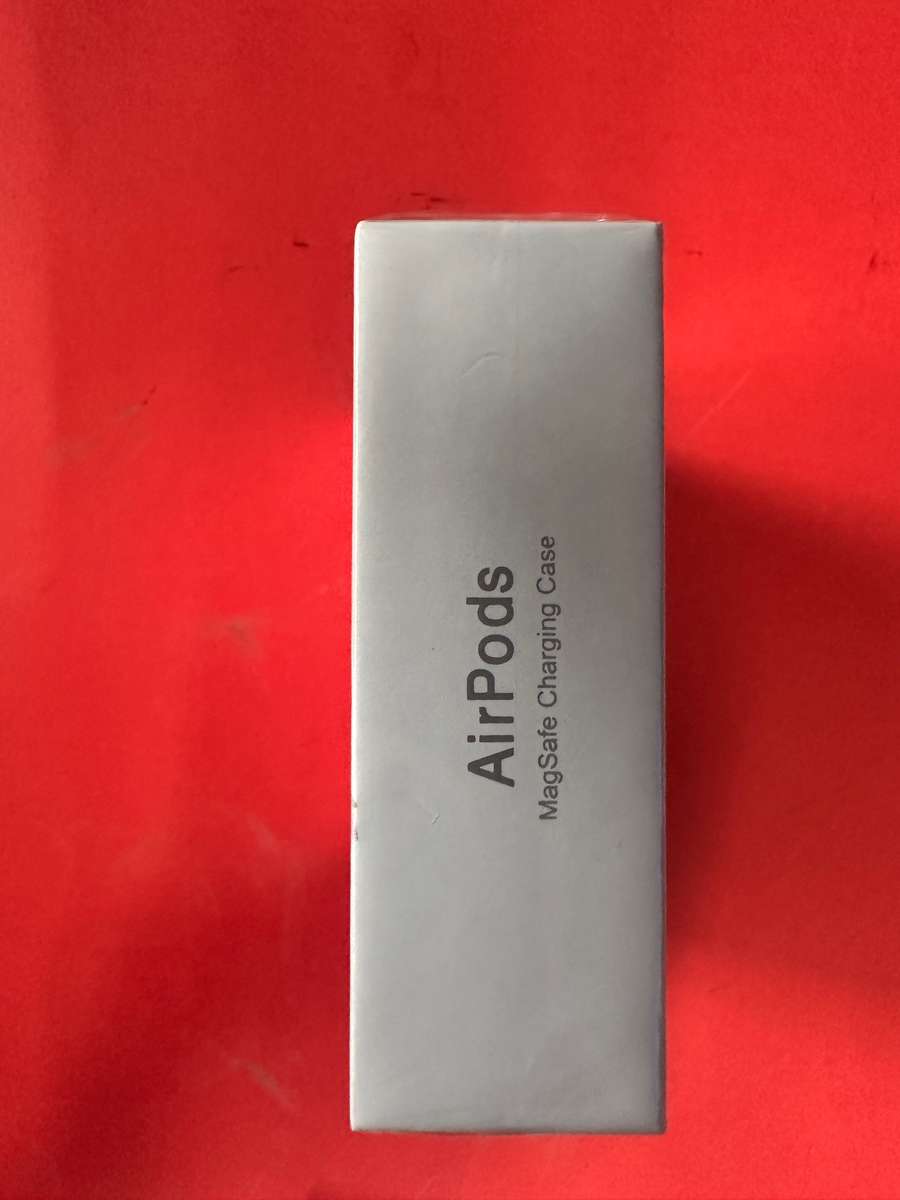 Apple AirPods (3rd generation) with MagSafe Charging Case